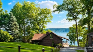 Property grounds - It’s Great to be on Cayuga (Ithaca)