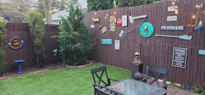 Outdoor dining - Park Lane Bungalow- 3 bdrm with game garage & central spot of the Chain O'Lakes (Waupaca)