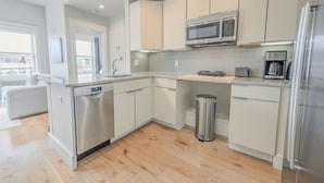 Unclassified image, 2 of 9, button - Light-Filled Back Bay 1 Bedroom Apartment (Boston)