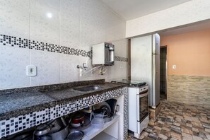 House, Smoking | 4 bedrooms - Casa com Churrasqueira a 550m da Praia do Saco (Mangaratiba)