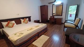 Chambre Double Deluxe, balcon, vue piscine
