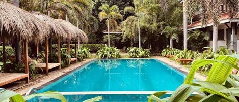 Deluxe dubbelrum - balkong - utsikt mot poolen | Pool | Utomhuspool