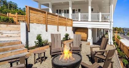 Luxury 5BR, PVT Hot Tub & Sauna, Cinema, Rooftop Tower