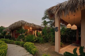 Ngoại thất