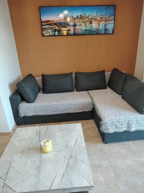 Living area - Athanasiou Apartment with Sea & Mountain Views (Leptokarya)