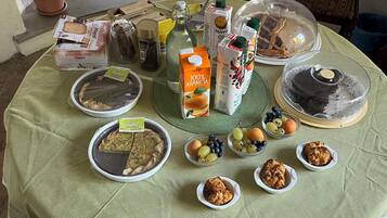 Petit déjeuner buffet servi tous les jours en supplément