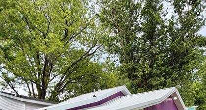 Purple Tiny House with Fire pit & Nature