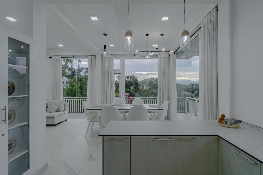 Deluxe Double Room, Balcony, Mountain View | Interior