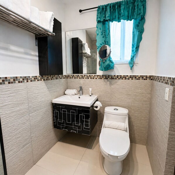 Bathroom - Vrbo Property (Tetlatlahuca)