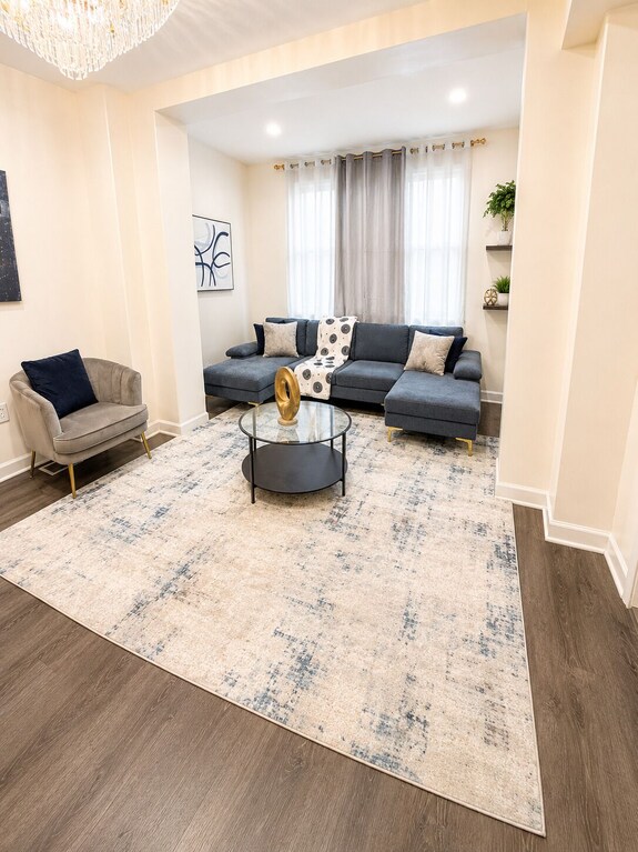 Modern 3br Near Downtown & Free Parking - Evanston, IL