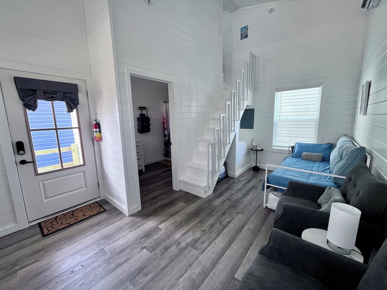 The Little Château | Woodland Escape - Missouri