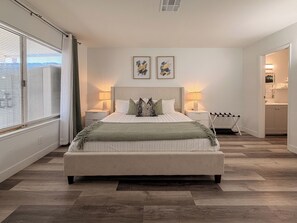 Room - A Warm & Cozy Retreat 3BR/2BA /5 Mins to The Strip (Las Vegas)