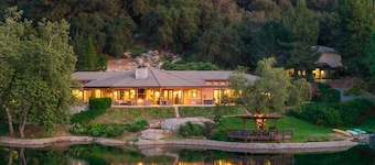 San Diego -Fallbrook- LAKEFRONT resort Style Lakehouse w/Pool,Spa, Beaches close