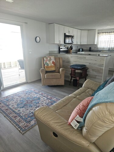 Cozy 2-bedroom house perfect for travel nurses or traveling fisherman!!!