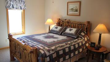 Desk, WiFi, bed sheets