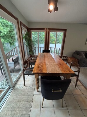 Dining - Home near the Indiana Dunes National & State Parks! (Michigan City)