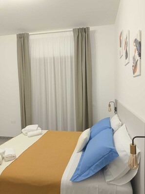 Room - Near the city center, it is ideal for families, groups of friends, and travelers (San Marco D'alunzio)
