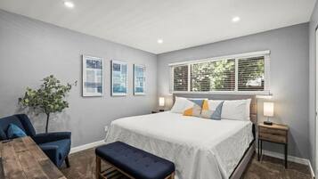 3 bedrooms, iron/ironing board, WiFi, bed sheets