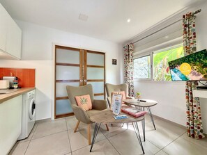 Interior - Le Cardinal - Jacuzzi - Terrasse – AC (Les Avirons)