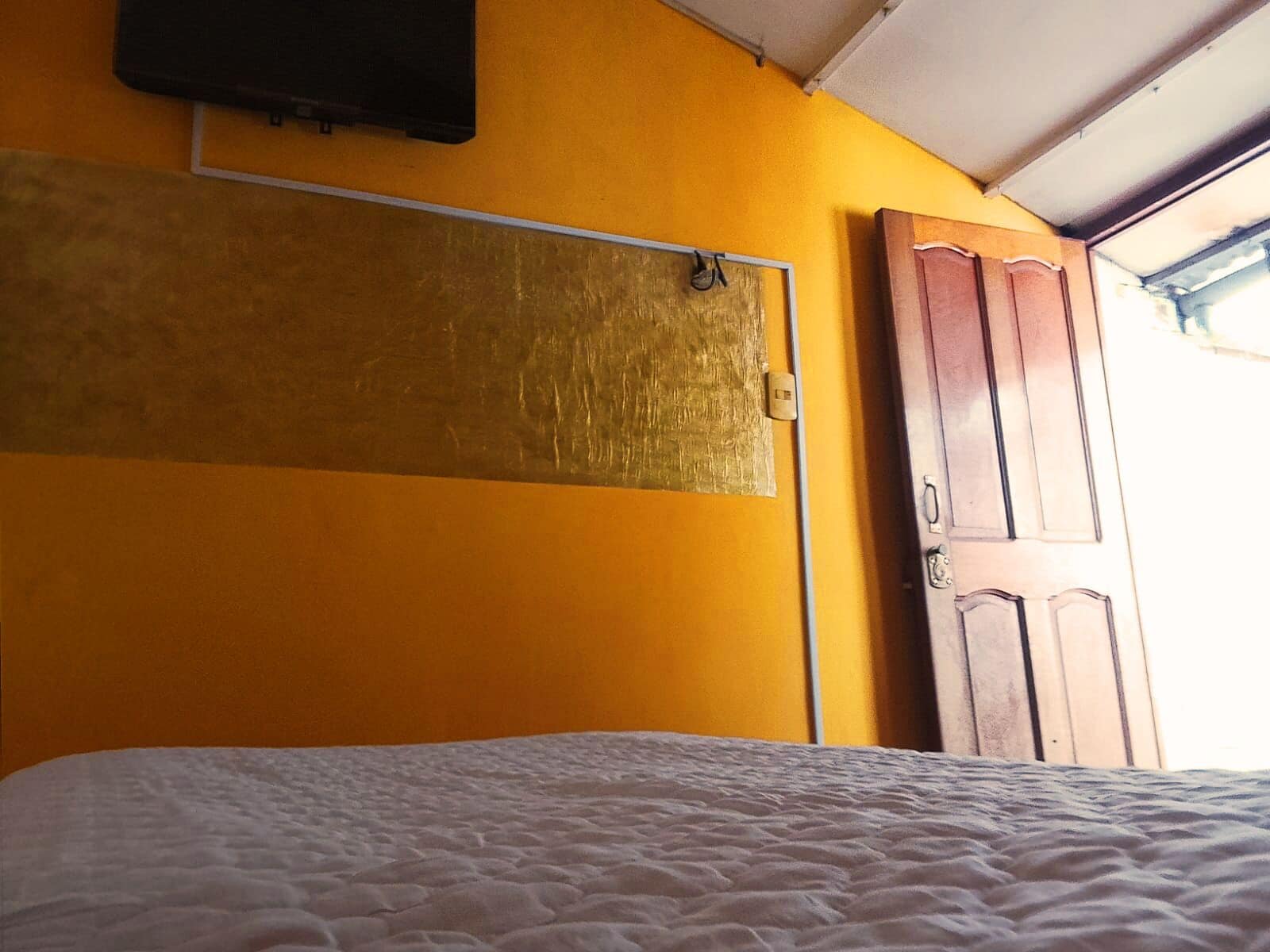 1 bedroom, internet, bed sheets