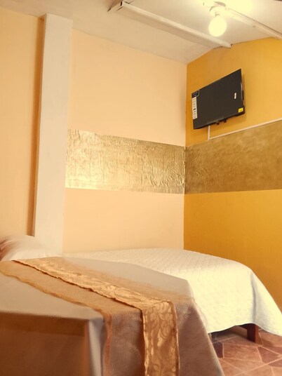 Golden Room | Main Ave Spot + Premium White Linens + Maximum Security