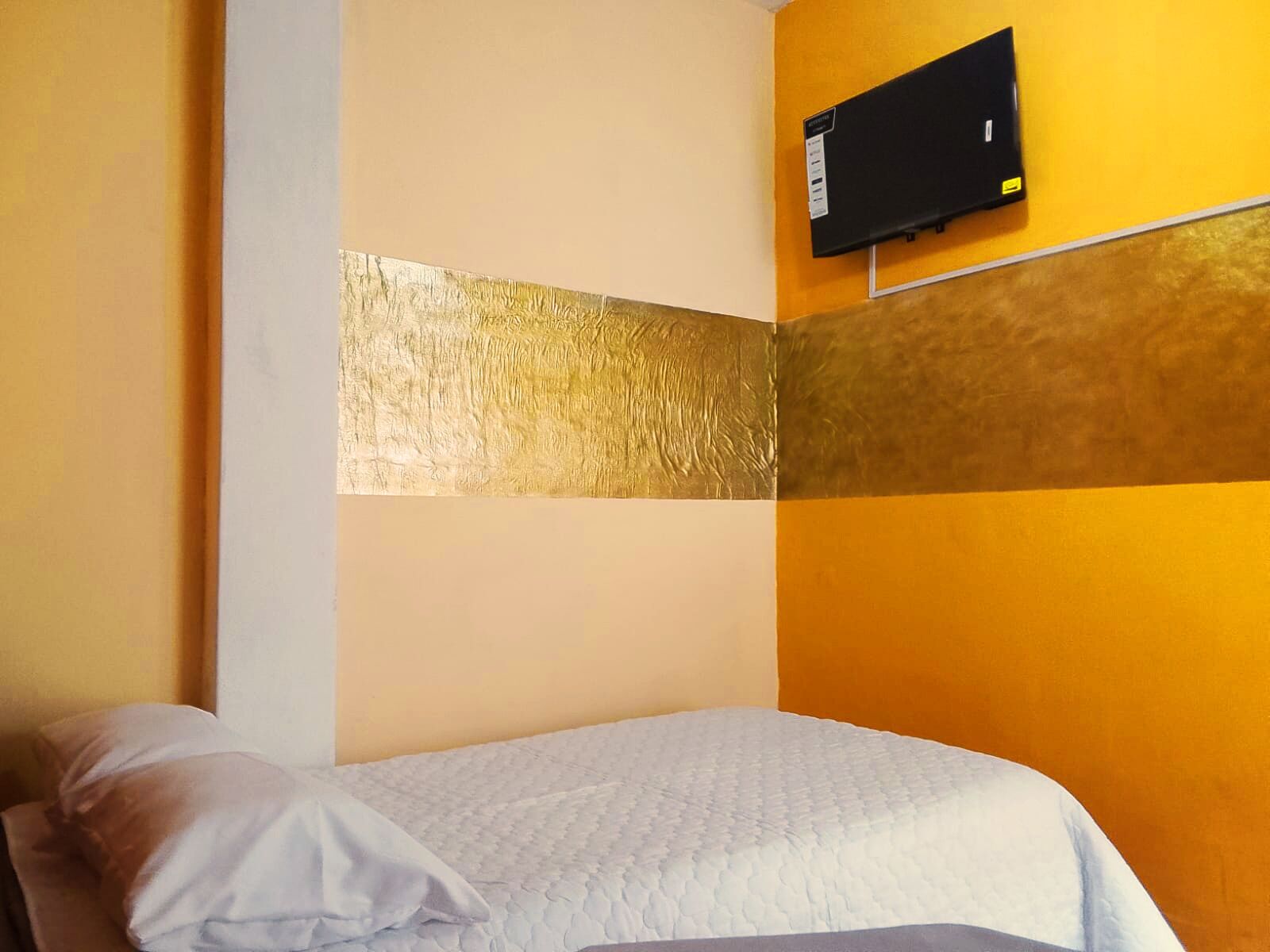 1 bedroom, internet, bed sheets