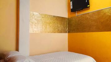 1 bedroom, internet, bed sheets