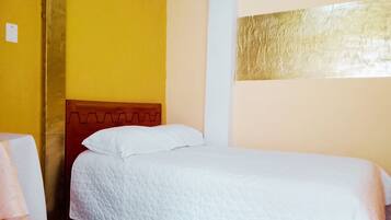 1 bedroom, internet, bed sheets