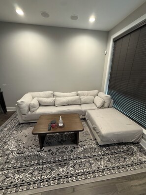 Living area - South Philly Terrace (Philadelphia)