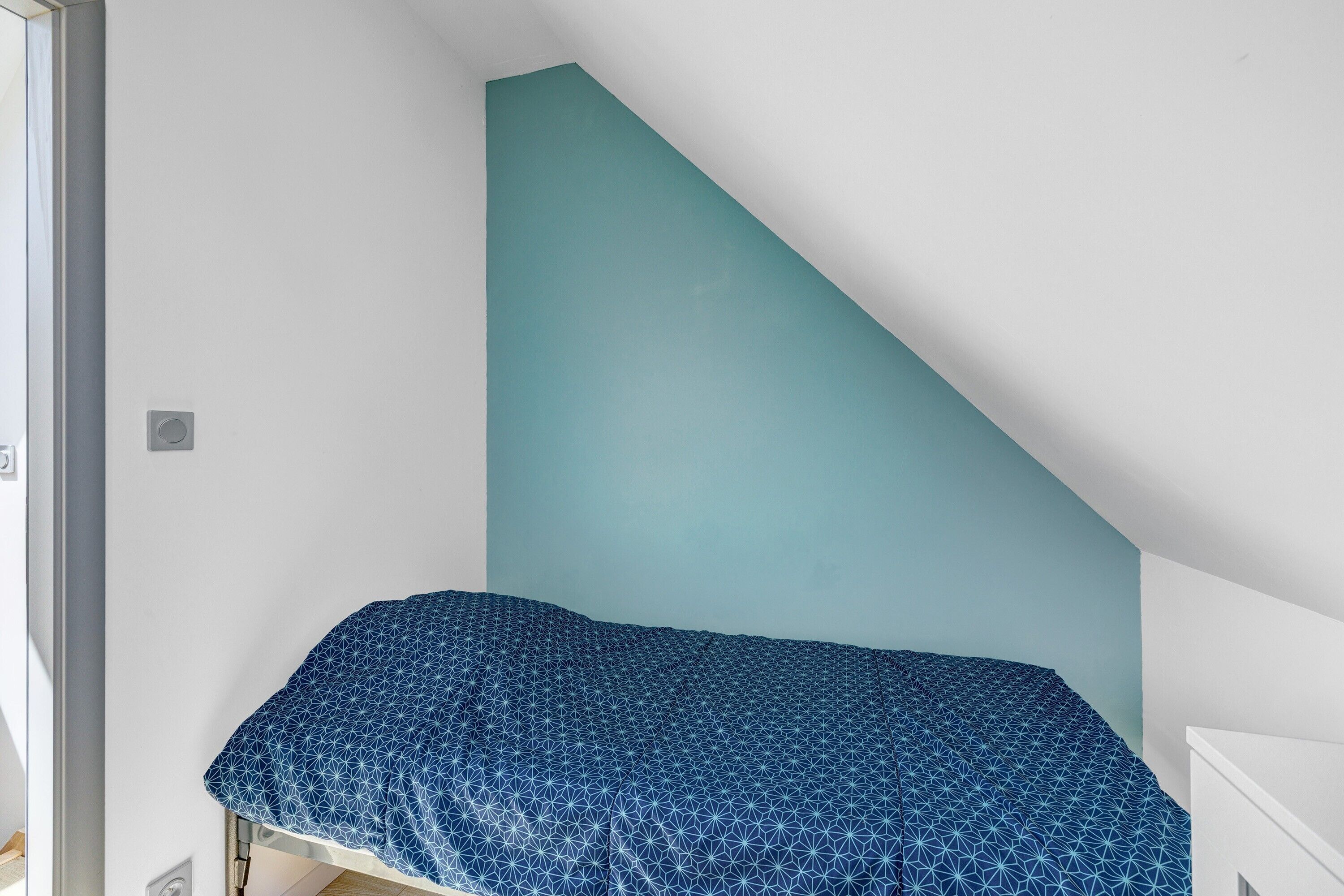 Iron/ironing board, WiFi