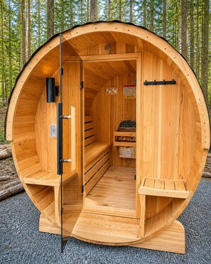 Sauna - Tiny Cabin Retreat @ Mt Rainier w/ Hot Tub & Sauna (Ashford)