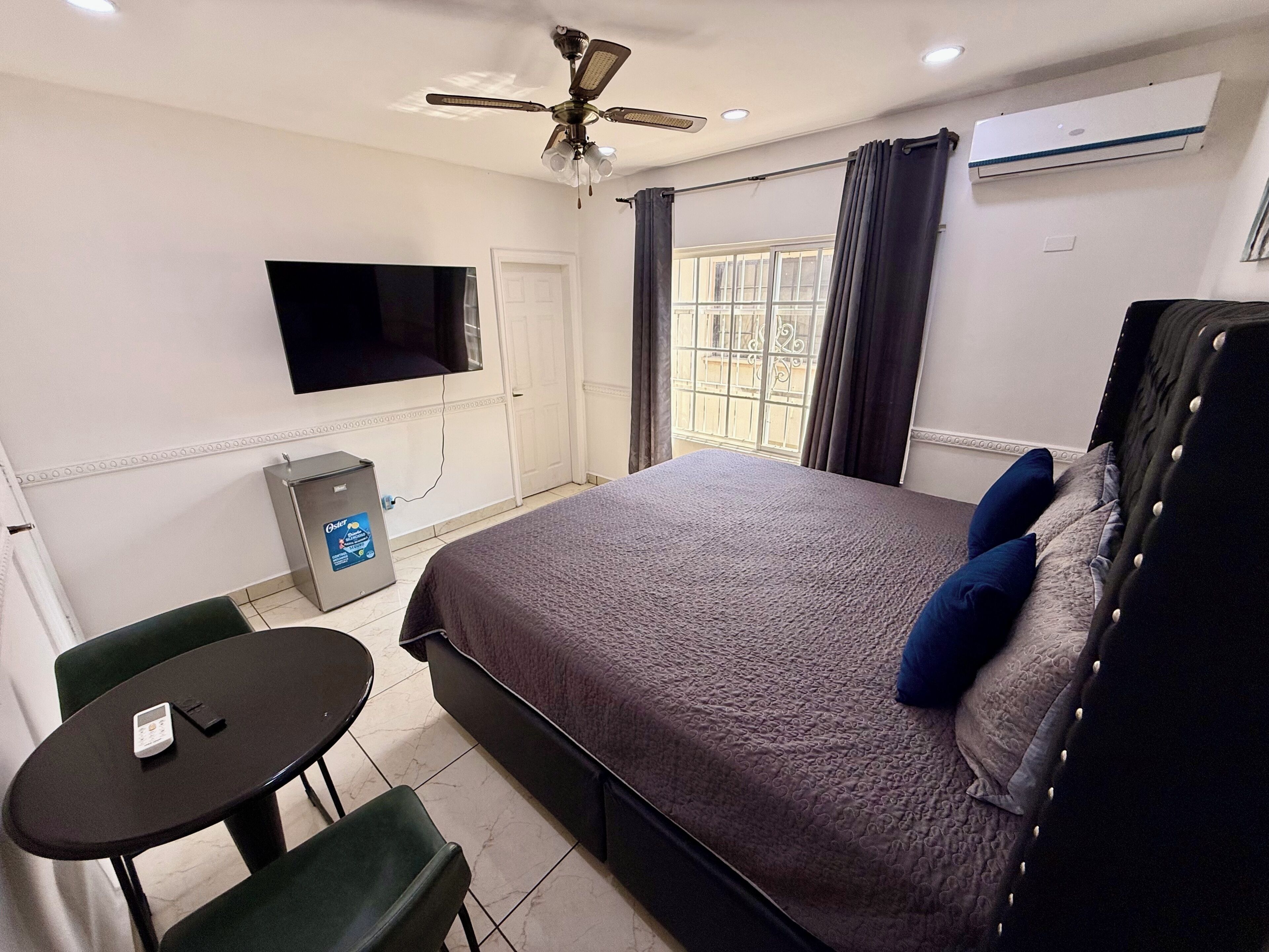 Kamar Mewah | Selimut bulu angsa, setrika/meja setrika, Wi-Fi gratis, dan seprai linen