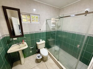 Bathroom - Hotel Villas Lazief Ejecutivo (San Pedro Sula)