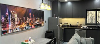 Soothing 2-bedroom house with AC in enchanting Bharuch