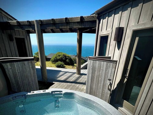 7 Blue Mile/White Water & Sea Cliff Views+Hot Tub