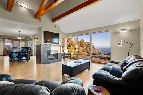 7 Blue Mile/White Water & Sea Cliff Views+Hot Tub