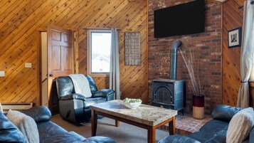 House (Multiple Bedrooms) | Interior
