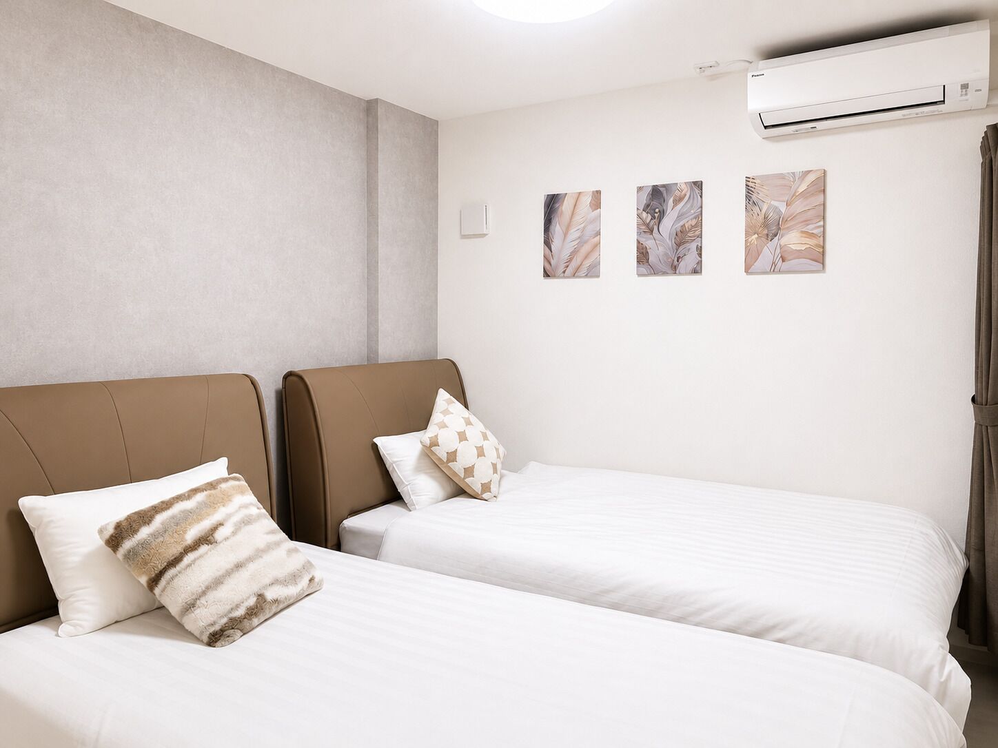 Family Apartment | Premium bedding, desk, laptop workspace, free WiFi