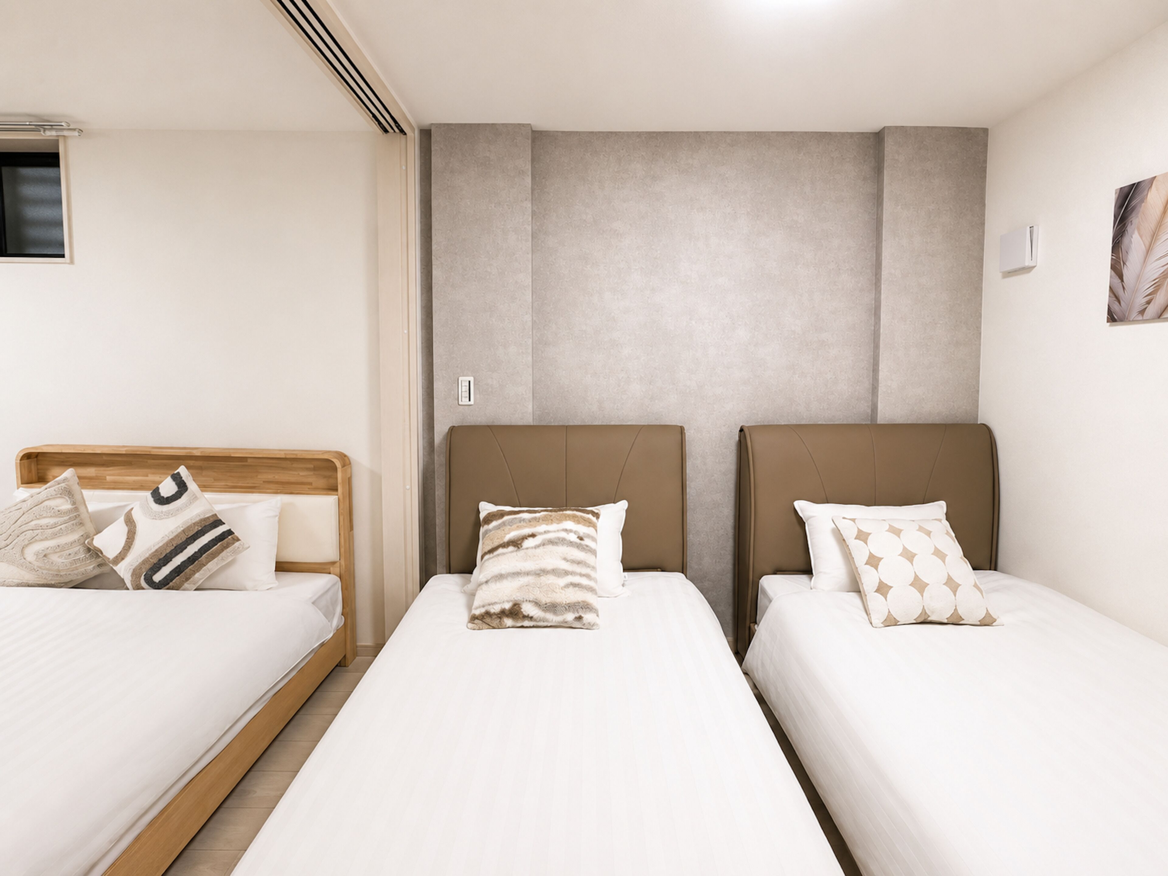 Comfort Apartment | Premium bedding, desk, laptop workspace, free WiFi