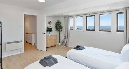 Coastal Comfort-3 Bed-Dedicated Free Parking -WiFi
