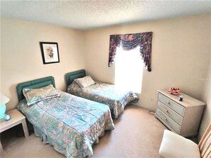 Room - kissimmee entire home  ,NEAR DISNEY ,AND ALL . 2208 (Kissimmee)