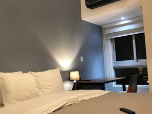 Room - 3-bedroom apartment in peaceful Miraflores with AC and fitness room (Miraflores)