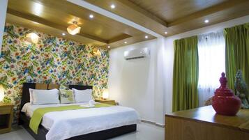 Junior Suite | Iron/ironing board, free WiFi