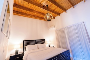 Habitación tradicional | Tabla de planchar con plancha y wifi gratis