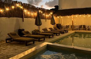 Basic Room | Pool - Hotel Obra  (Medellin)
