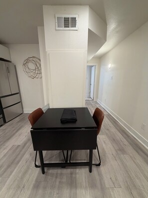 Dining - New! Urban Opus Retreat in Downtown Dallas (Dallas)