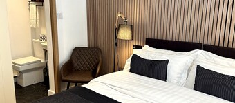 Bromielaw Room Only En Suite Accommodation