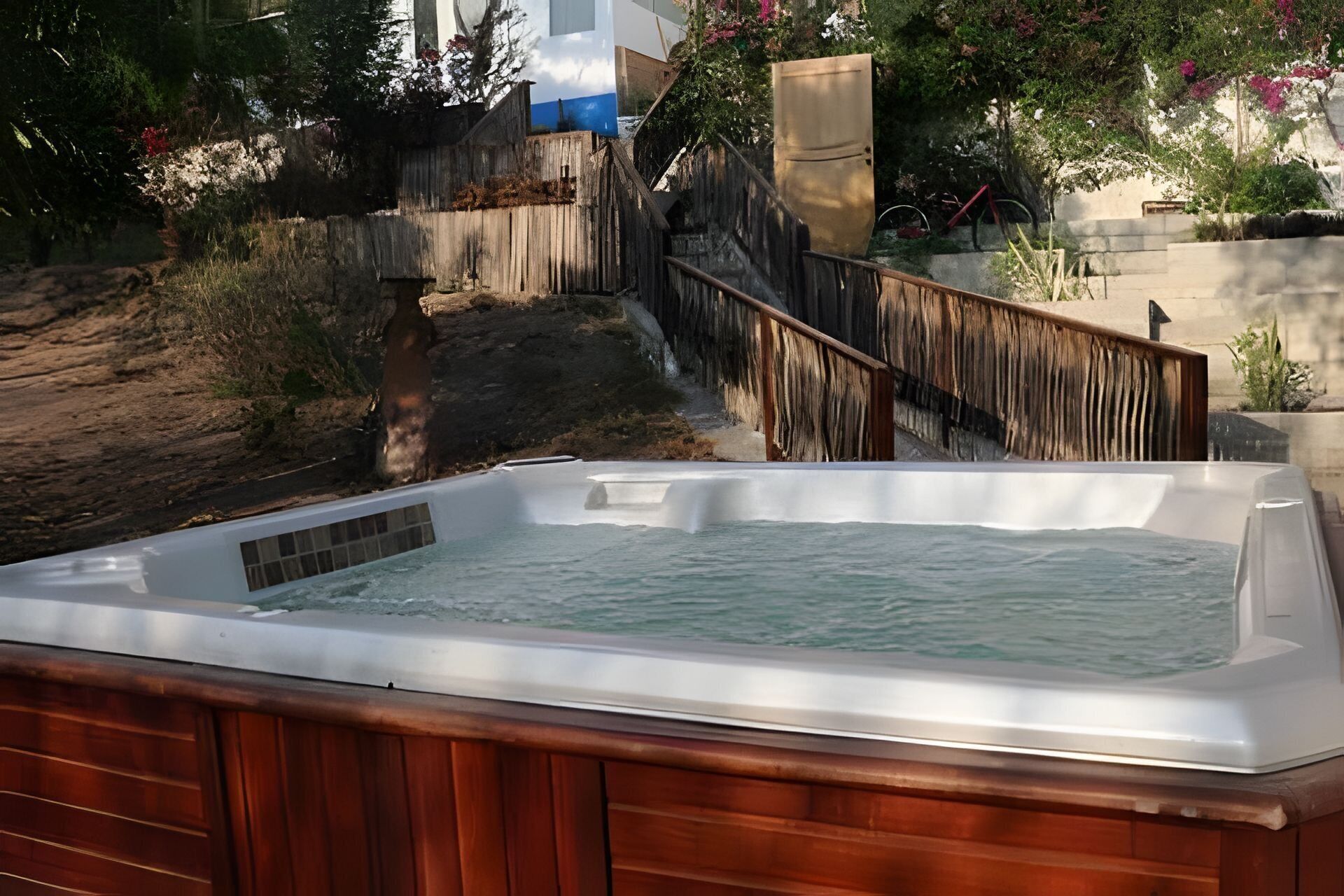 Outdoor spa tub