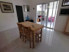 Deluxe Apartment, 1 King Bed with Sofa bed, Garden View, Beachside | Private kitchen - BUDA (Oax.)