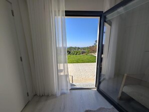 Interior - Casa Porta da Frente: private accommodation with a view in Fafe (Pedraído)